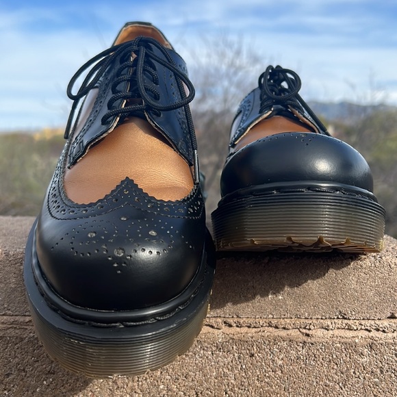🏴󠁧󠁢󠁥󠁮󠁧󠁿 Dr. Martens Vintage MIE Platform 2-Tone Brogue Y2K Oxfords UK 7 - Picture 1 of 17